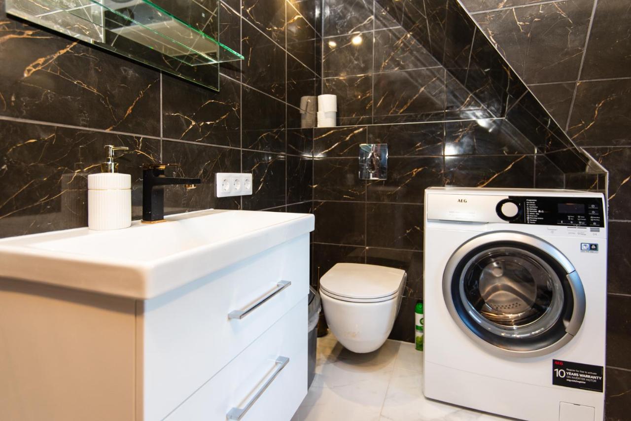 Apartamentai Pas Kaju Senamiestyje Salia Botanikos Parko Palanga Exterior photo