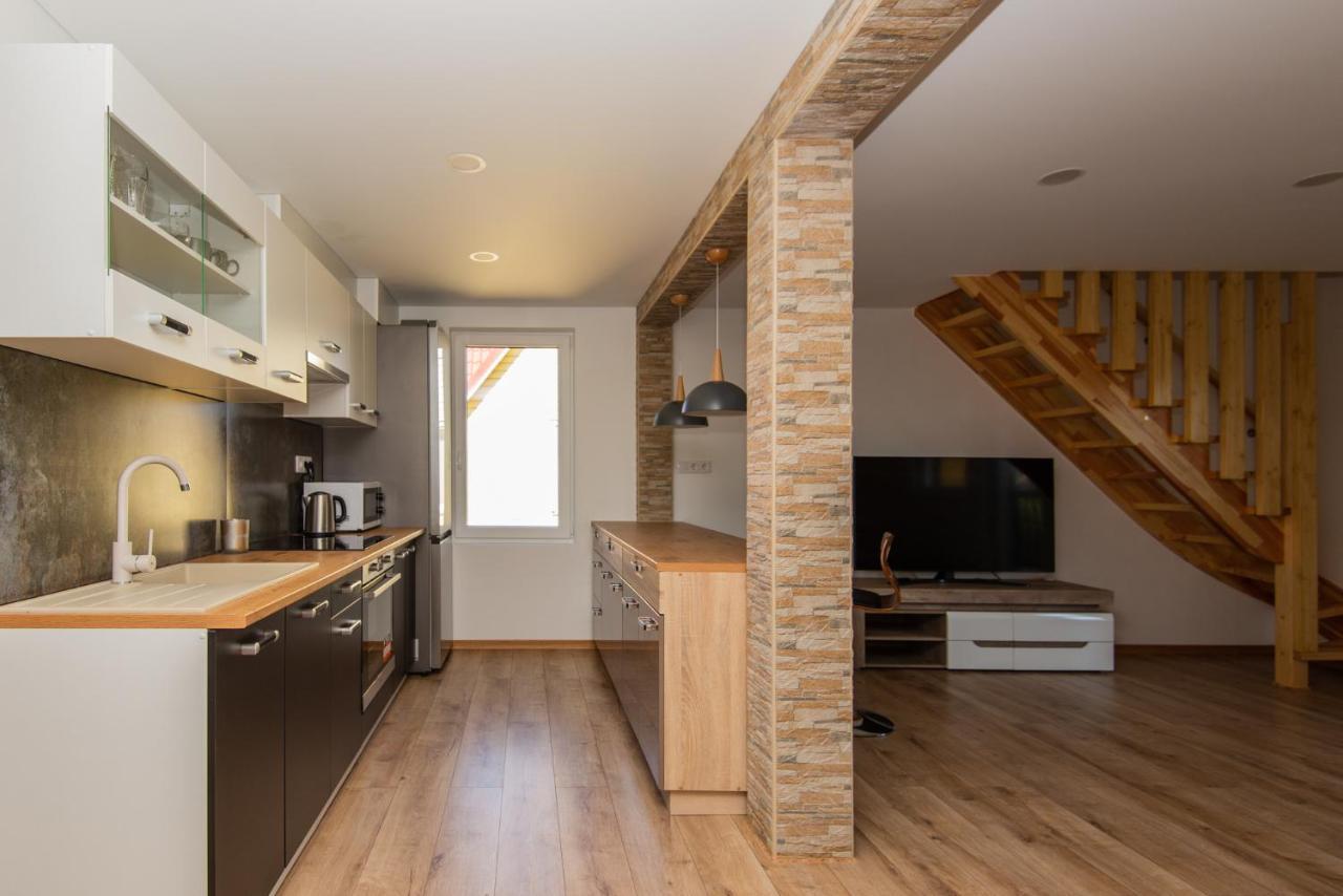 Apartamentai Pas Kaju Senamiestyje Salia Botanikos Parko Palanga Exterior photo